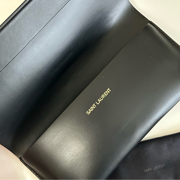 Saint Laurent leather case - Picture 3 of 9
